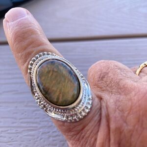 Ammolite Stone Ring Silvertone setting size 7.5